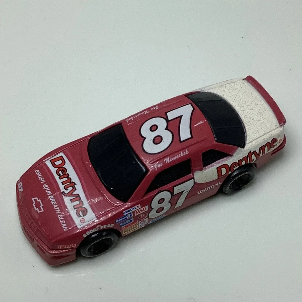 1/24 Racing Champions 1991 ‎ #87 Joe Nemechek Dentyne Chevy Lumina - LOOSE - Picture 6 of 7